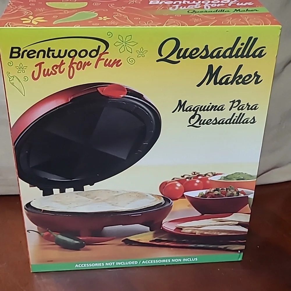 Brentwood Red Quesadilla Maker